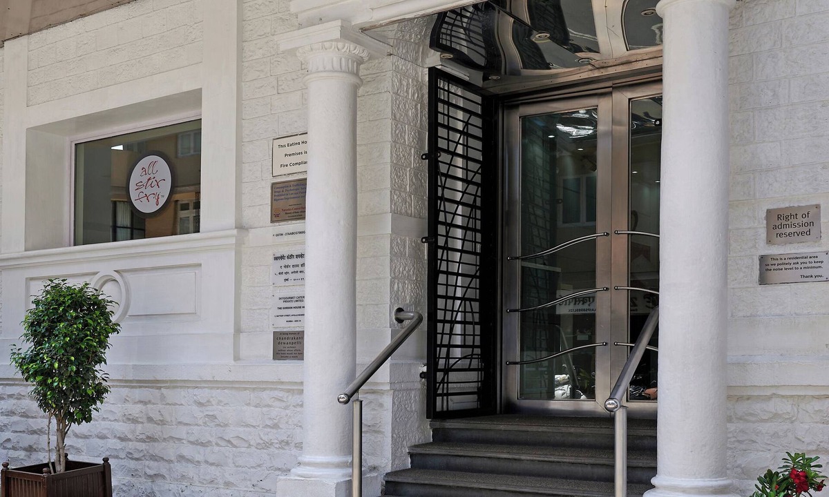 Wellington Pier Hotel | The Gordon House Hotel