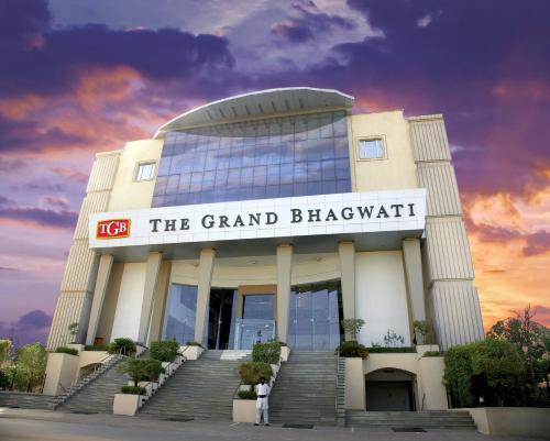Bodakdev Hotel | The Grand Bhagwati