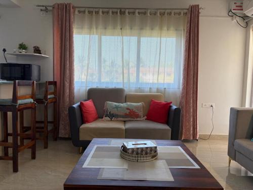 Fatrade Villa | The Greendoor Villa - ByLaMer, 500mtrs Zalor Beach