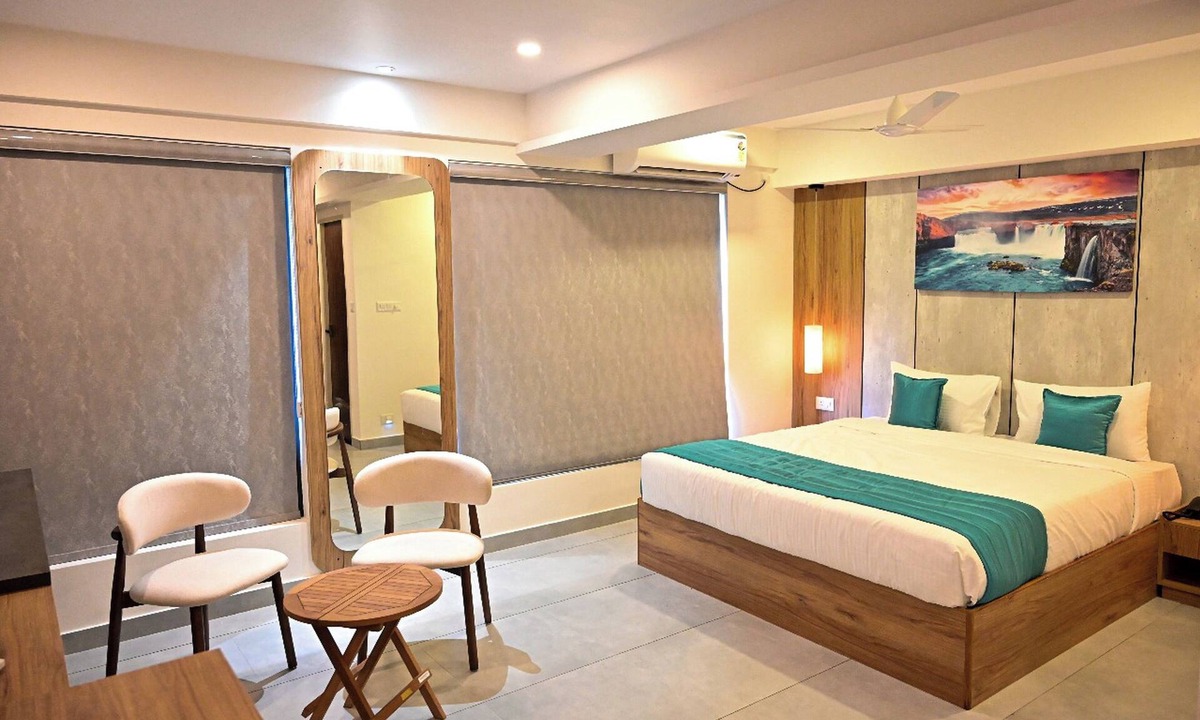 Thampanoor Hotel | The Heartland Business Hotel