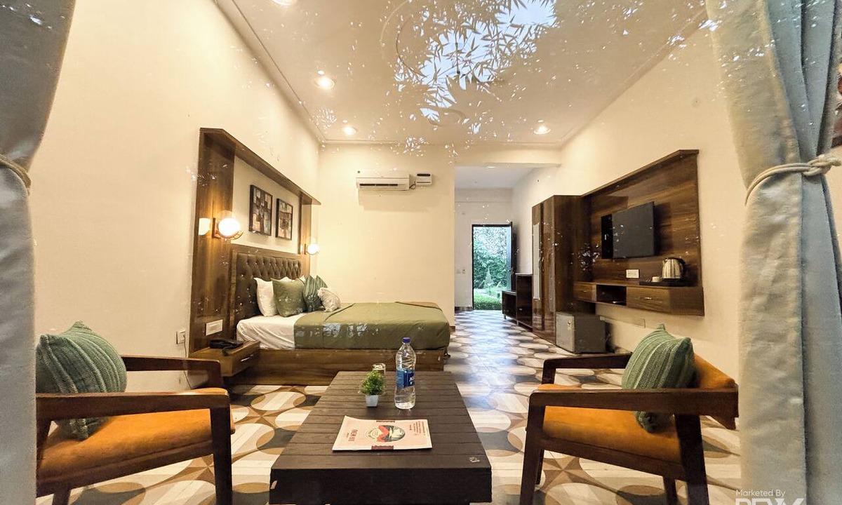 Bail Parao Hotel | The Kiaan Corbett Resort