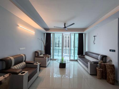 Hyderabad Apartment | The Lake view Timber House