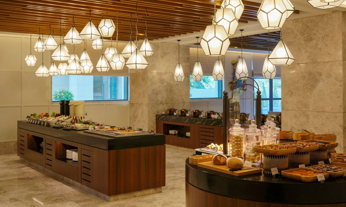 Srinagar Colony Hotel | The Leela Hyderabad Banjara Hills