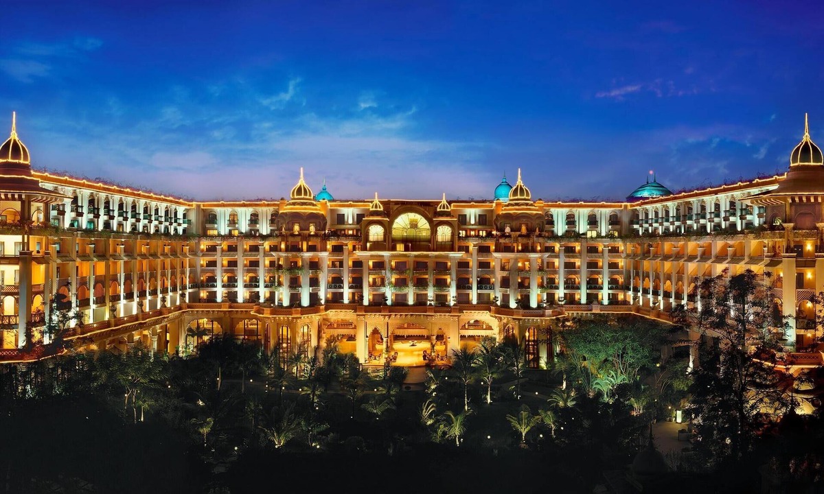 Agara Hotel | The Leela Palace Bengaluru