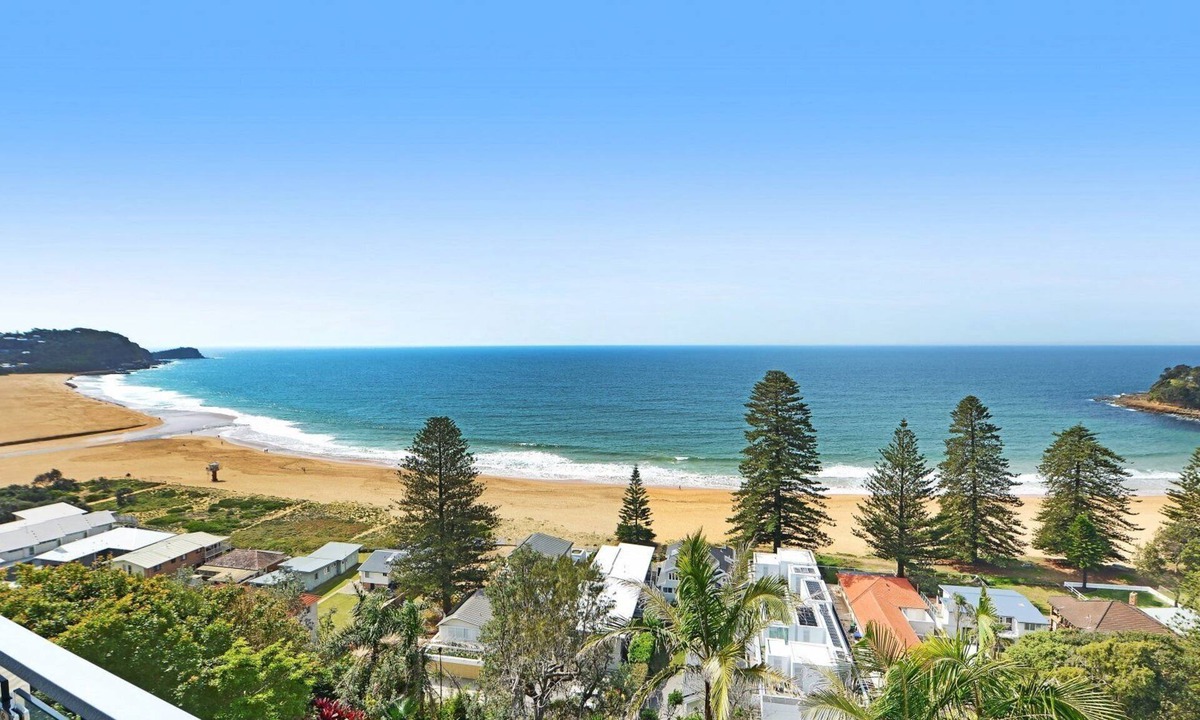 Avoca Beach House | The Lookout - Never-ending Views