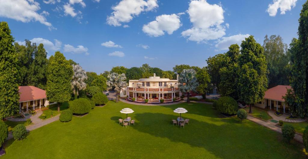 Sawai Madhopur Hotel | The Maharaja's Lodge, Ranthambore
