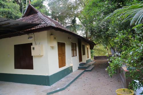 Kumaranalloor House | The Mana-Heritage stay - Chengazhimattam Mana