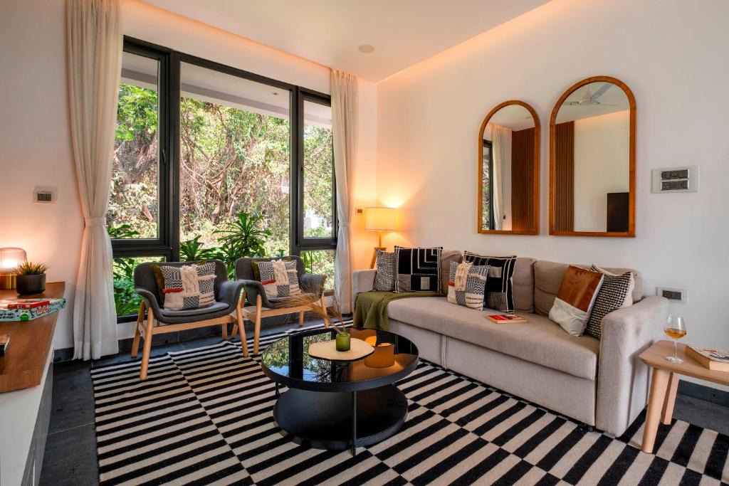 Nerul Villa | The Meredian Villa B by tisyastays