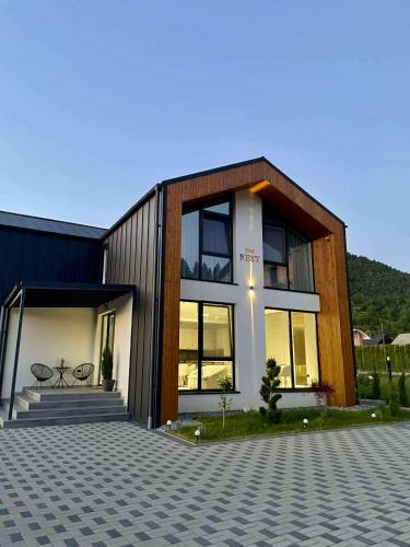 Borsa House | The NEST Villa