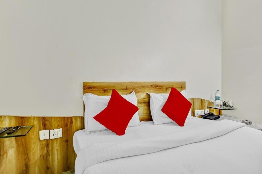 Karol Bagh Hotel | The New Anand Near Karol Bagh Metro Station