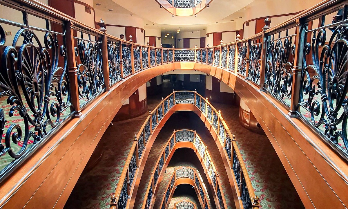 Vile Parle East Resort | The Orchid Hotel Mumbai Vile Parle