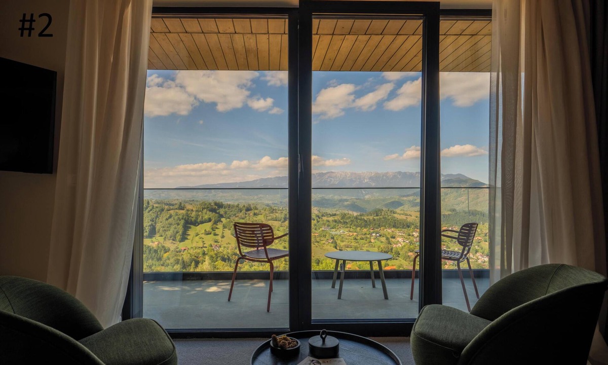 Bran Hotel | The Pines Bucegi Lodge