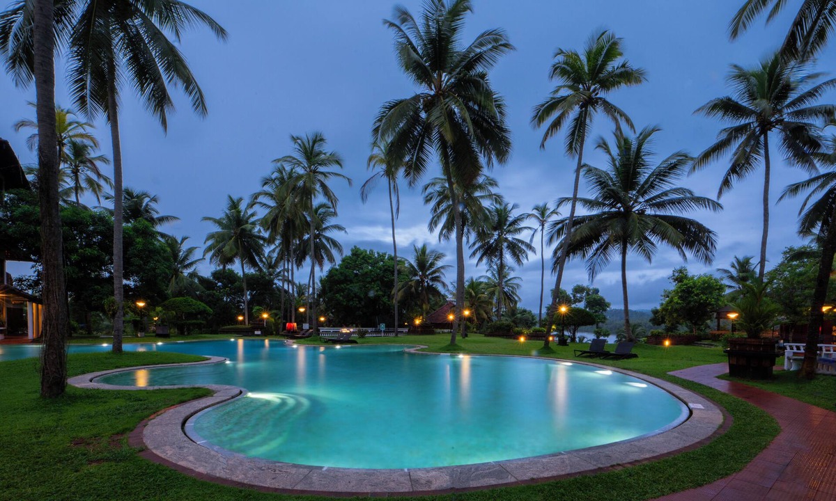 Azhinjilam Resort | The Raviz Kadavu