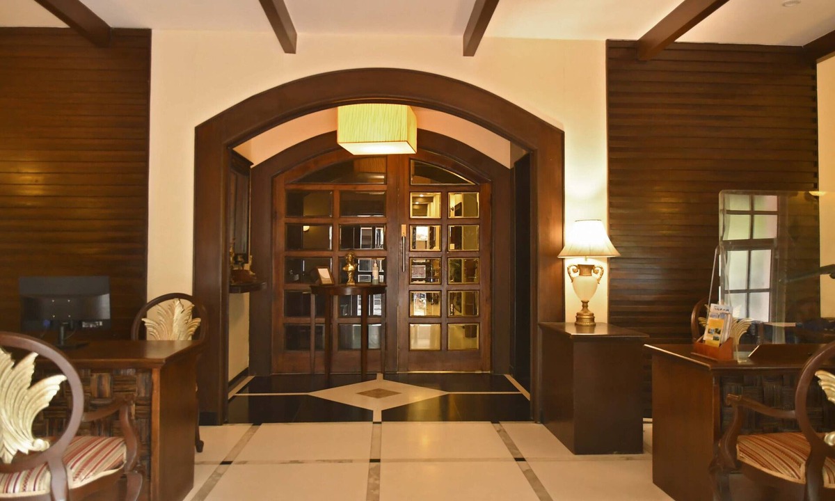 White Town Hotel | The Richmond