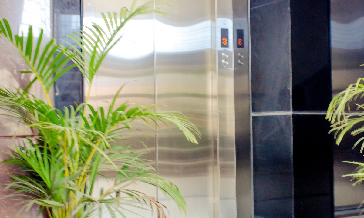 Bangalore City Center Hotel | The Signature Inn Hotel