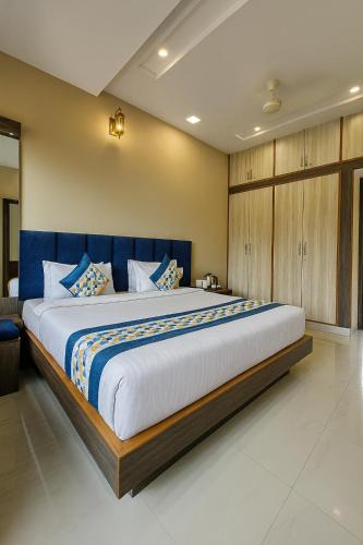 Nathdwara Hotel | The Sky Comfort Hotel Brahm Sambandh - 150 mtr from Shrinathji Temple