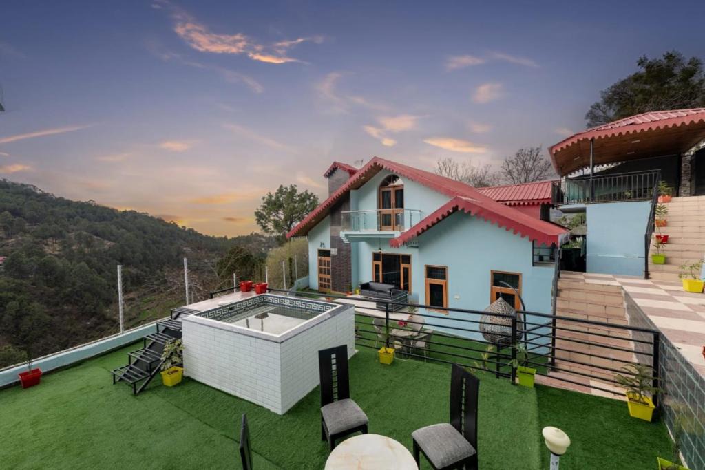 Kuthar Apartment | The Summer House I Open Air Lawn & Plunge Pool I 4 Bedroom Villa l Bonfire I Dance I Music I Full Party l Managed By ExoticStays Group