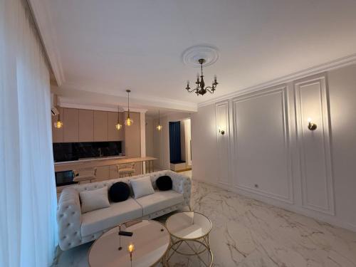Craiova Apartment | The Sun Building Loft Sunrise