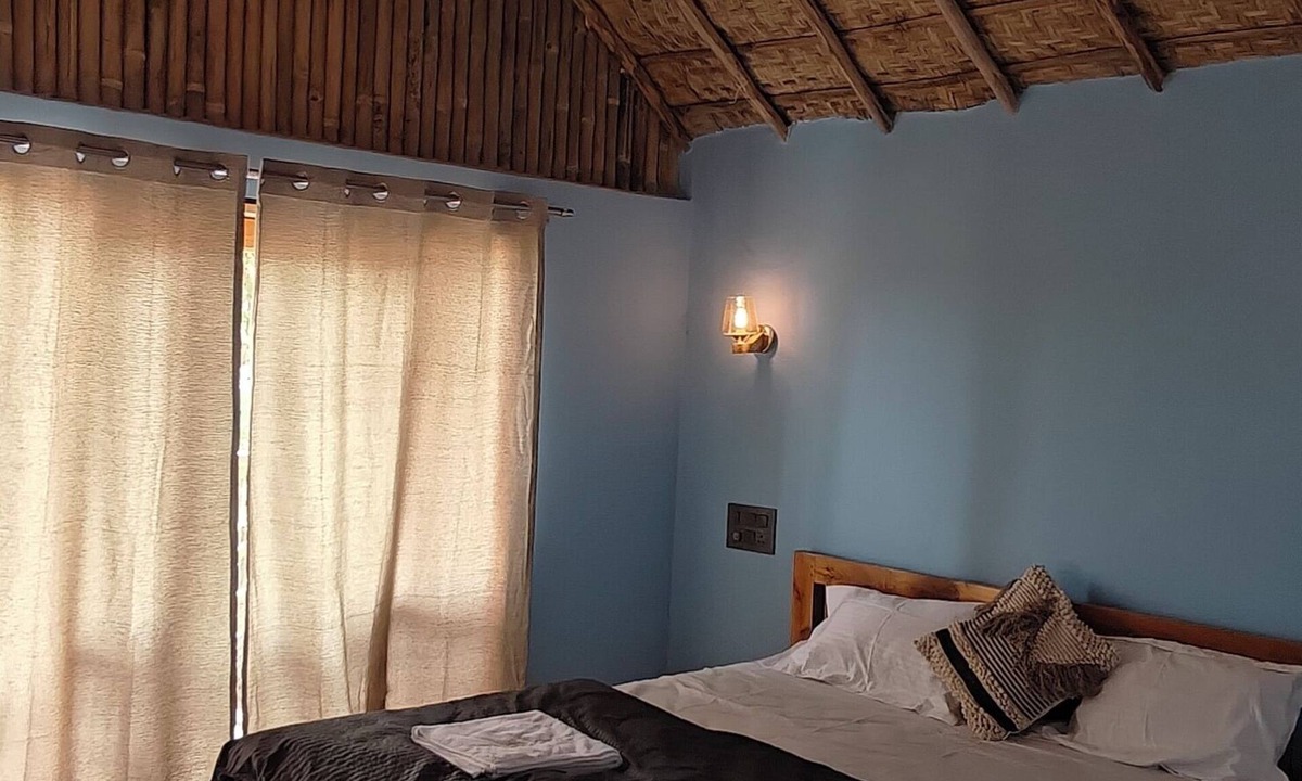 Kamalapur Hotel | The Sundown Hampi