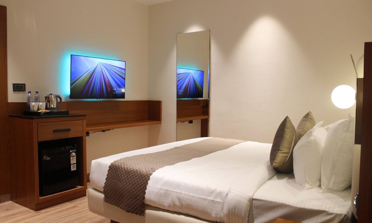 Hyderabad Bed & Breakfast | The Vantage Inn
