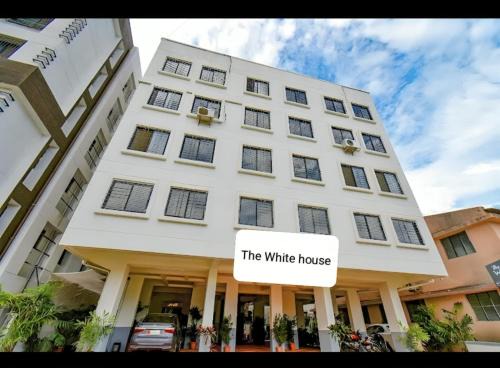 Nanded Hotel | The White House Hotel