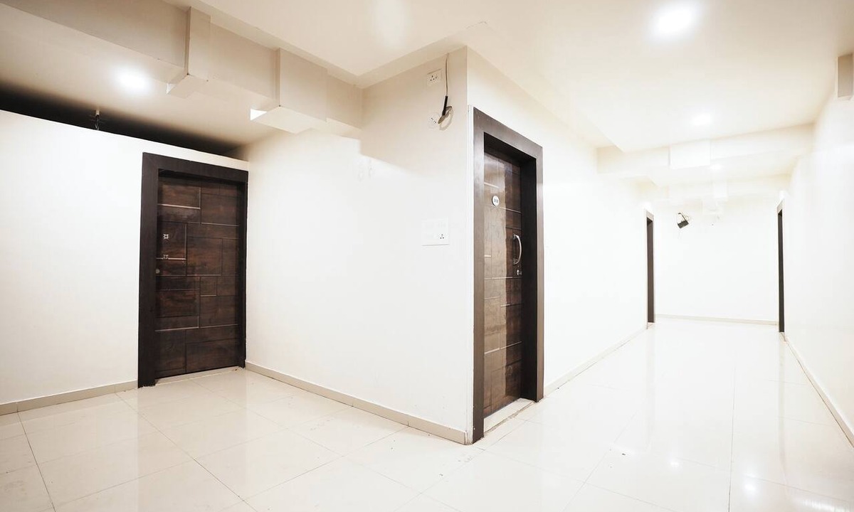 Nanded Hotel | The White House