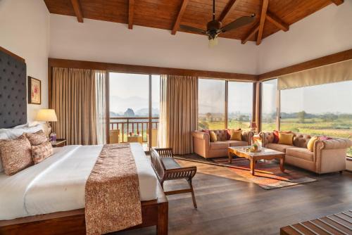 Kadadhe Hotel | The White Resort and Spa Pawna