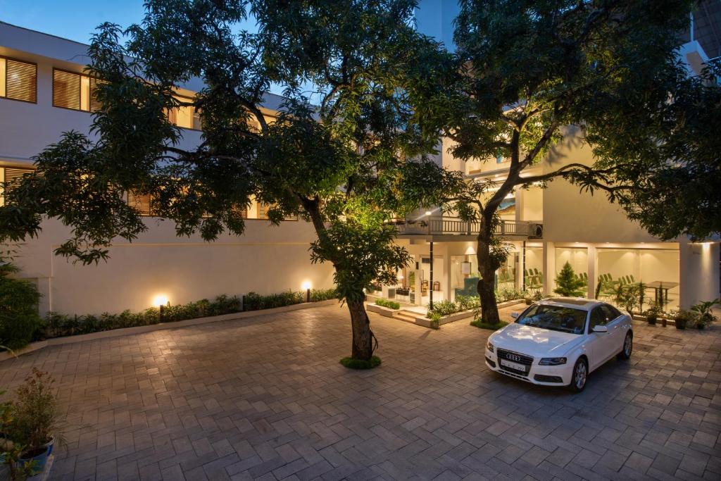 Mullakkal Hotel | Time Square Boutique Hotel & Spa
