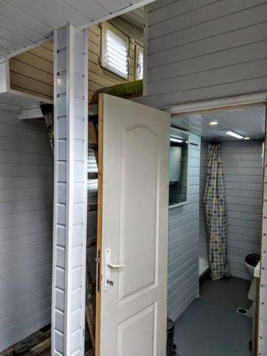 Sector 3 Apartment | Tiny White Home (Self Check-In)