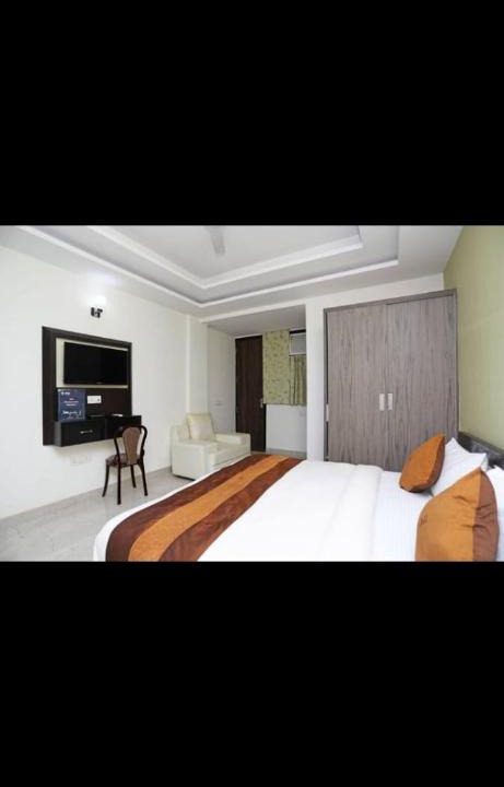 DLF Phase 3 House | Tipsyy Inn 015