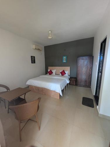 Arambol Hotel | Toby's Bar & Cafe