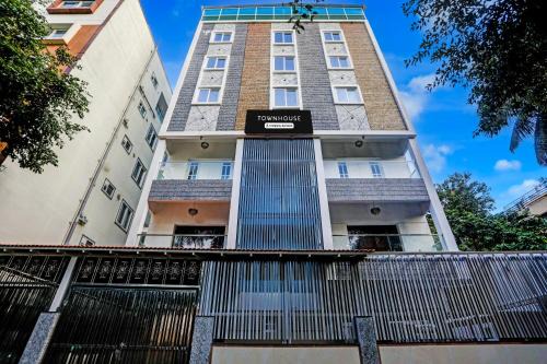 BTM Layout Hotel | Townhouse Madiwala Lake Park