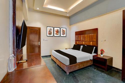 Sahibabad Hotel | Townhouse OAK ACE MANOR Hotel & Banquet Nearest Vaishali Metro Station