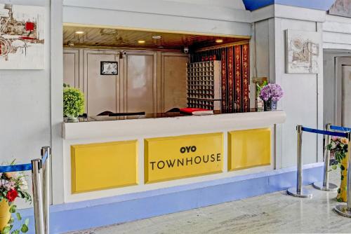 Aarey Colony Hotel | Townhouse Royal Palms Hotel - Lily Collection
