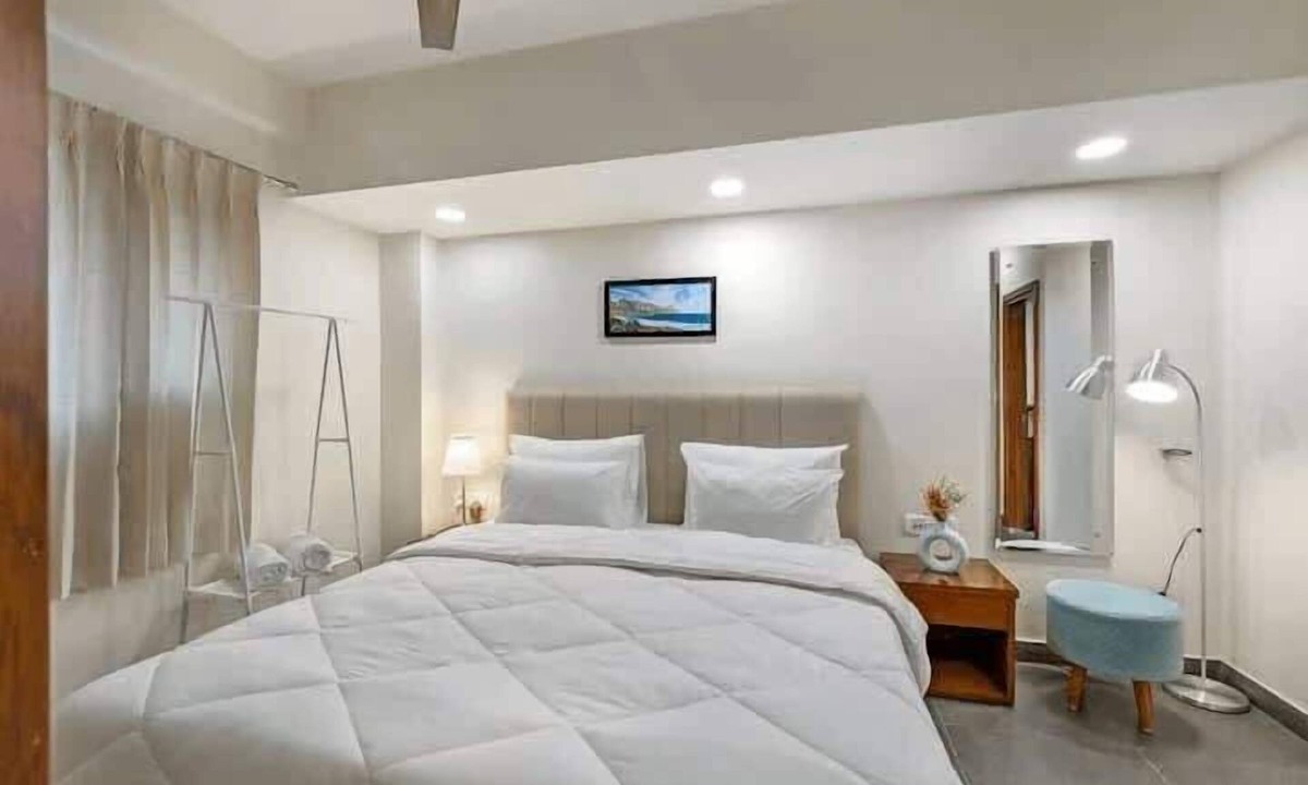 Sushant Lok Apartment | Tranquil Studio apartment