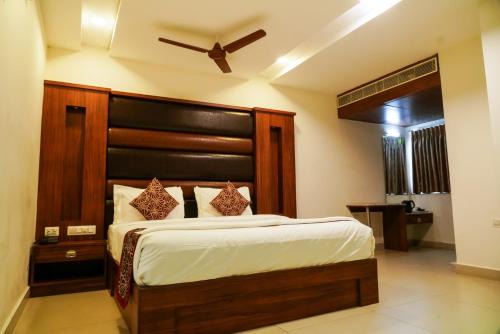 Jubilee Hills Hotel | Tree Inn Jubilee