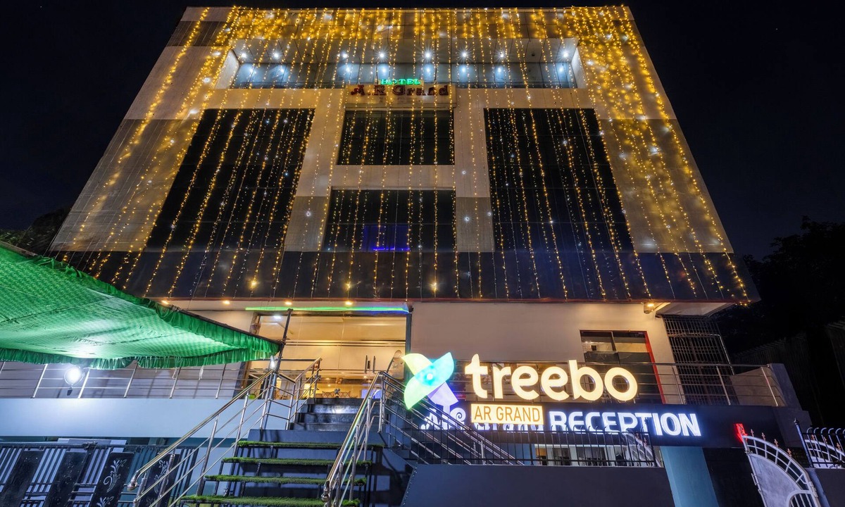 Gajuwaka Hotel | Treebo AR Grand, Gajuwaka