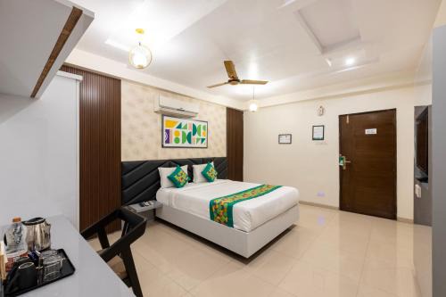 Gajuwaka Hotel | Treebo AR Grand, Gajuwaka