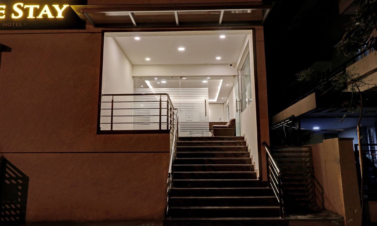 Indiranagar Hotel | Treebo Fortune Stay