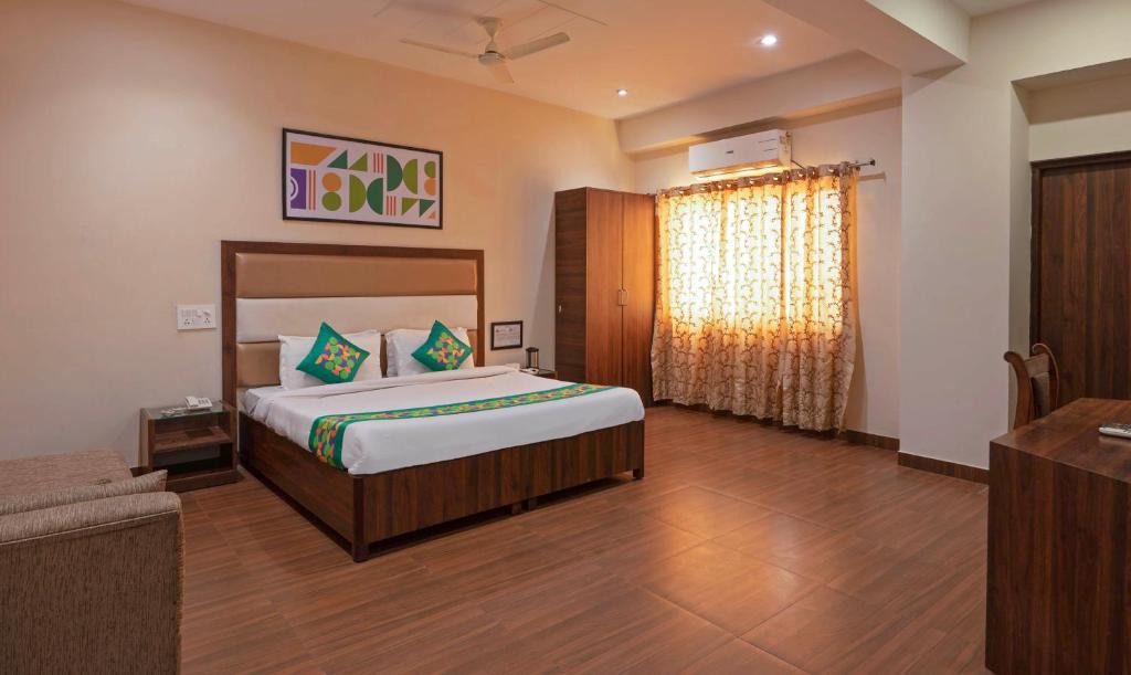 Bullawala Hotel | Treebo Golden Leaf DDN