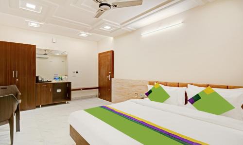 Shavri Colony Hotel | Treebo Paras Raj Near City Palace
