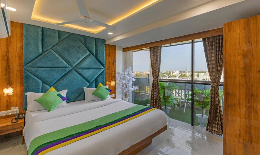 Paldi Hotel | Treebo Prince Plaza
