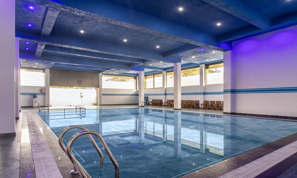Kakabe Hotel | Treebo The Rove With Swimming Pool