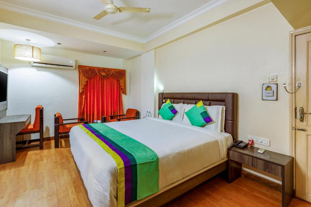 Navrangpura Hotel | Treebo Trend Crown