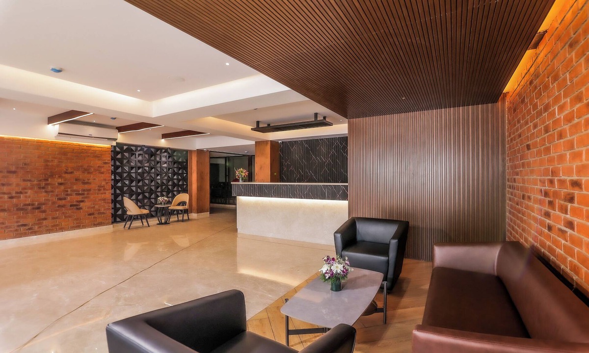 Hubli Hotel | TreeHouse Vedanta Pride