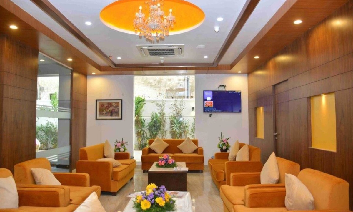 Kurnool Hotel | Triguna Clarks Inn