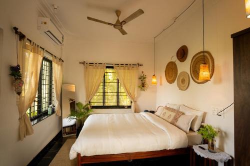 Poliem Apartment | Tropical Studio Balcony Escape Workation by SiyaU