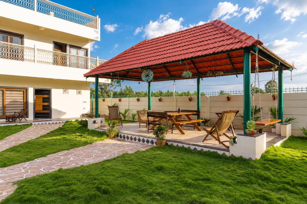 Narasapura Villa | Tropicana Twin Homes Jacuzzi 5BHK40min Airport