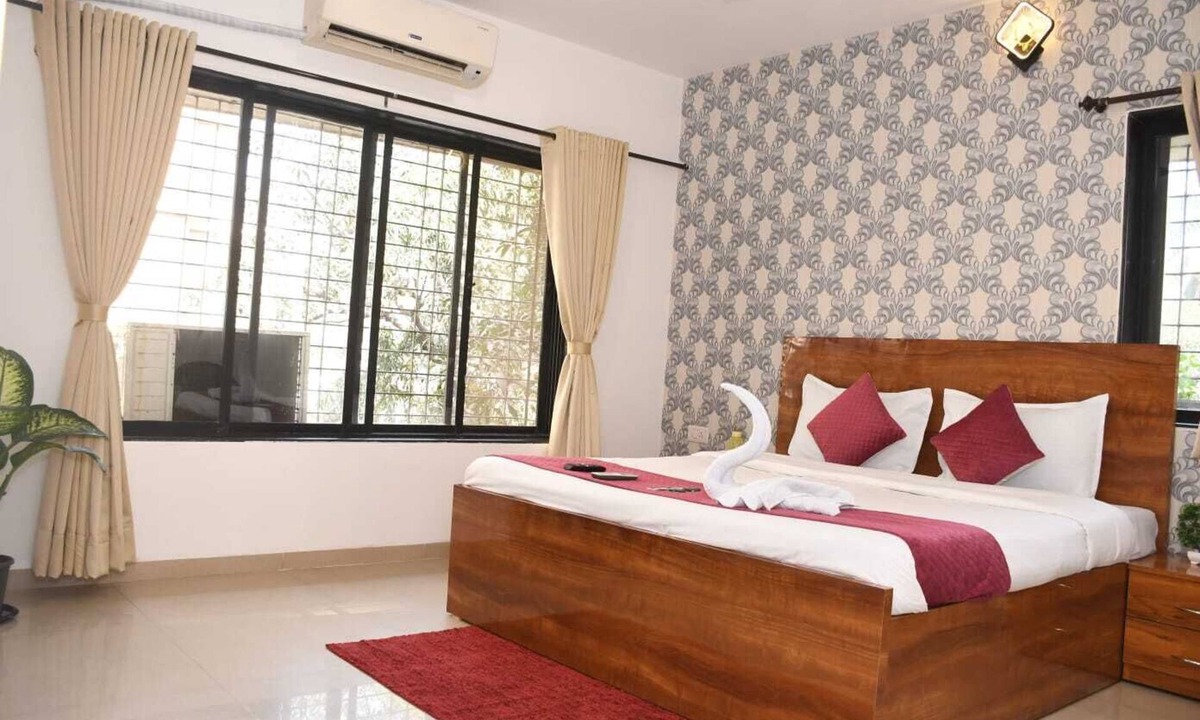 Kandivali East House | Tulsi Home Stay