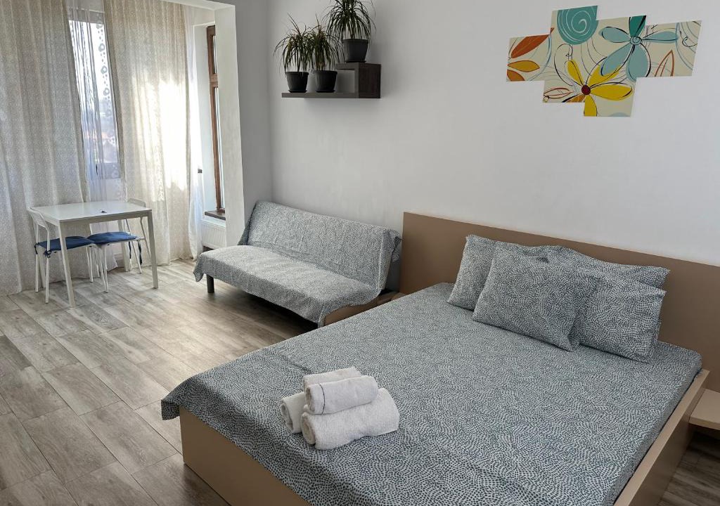 Mamaia-Sat Apartment | Turquoise Studio